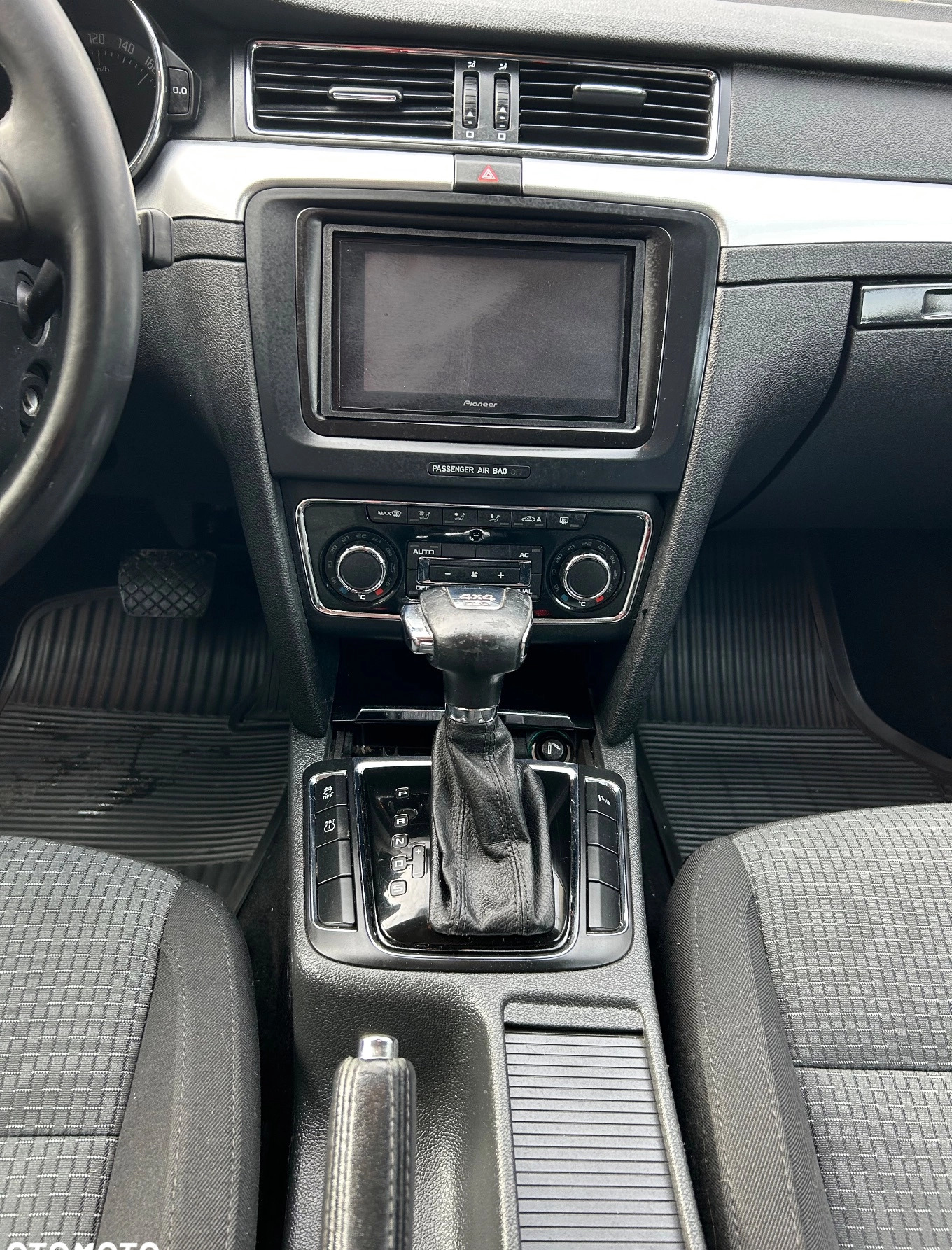 Skoda Superb cena 35049 przebieg: 198600, rok produkcji 2011 z Lublin małe 154